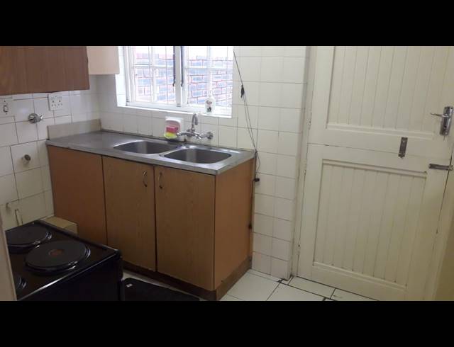 3 BEDROOM DUPLEX RENTED IN ESSENWOOD